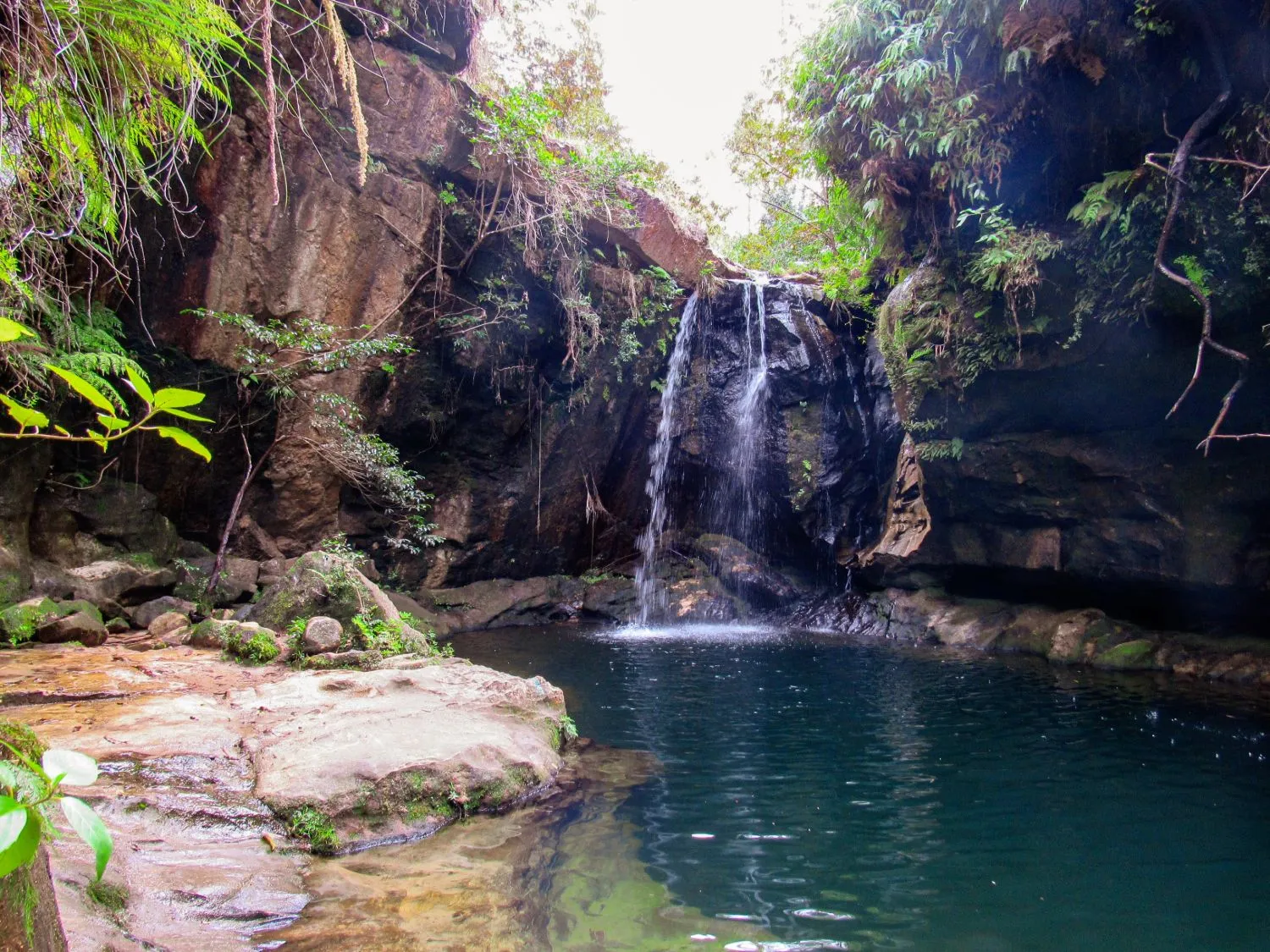 Wasserfall und Naturbecken im Isalo-Nationalpark